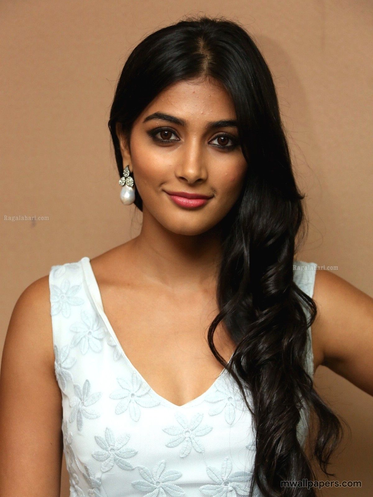 Pooja Hegde Wallpapers