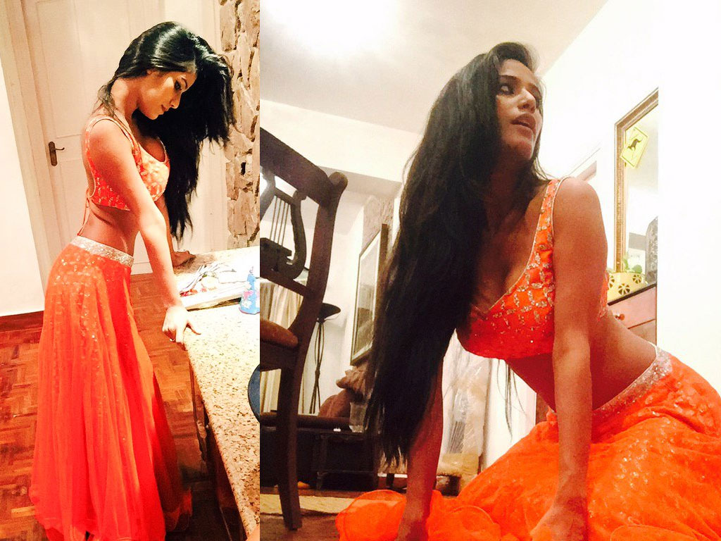 Poonam Pandey Wallpapers