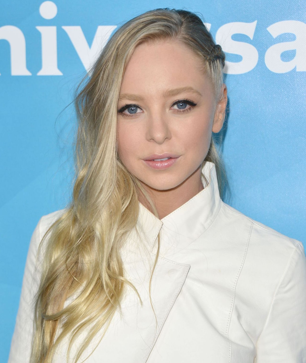 Portia Doubleday Wallpapers