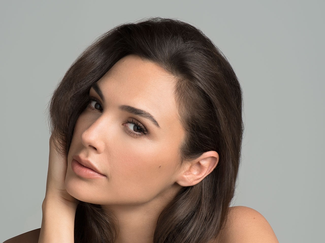 Pretty Gal Gadot For Glamor Magazine Wallpapers