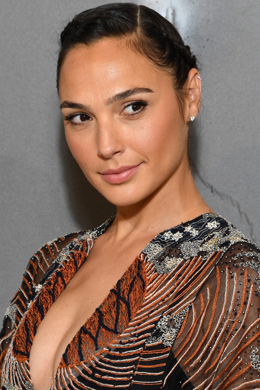 Pretty Gal Gadot For Glamor Magazine Wallpapers