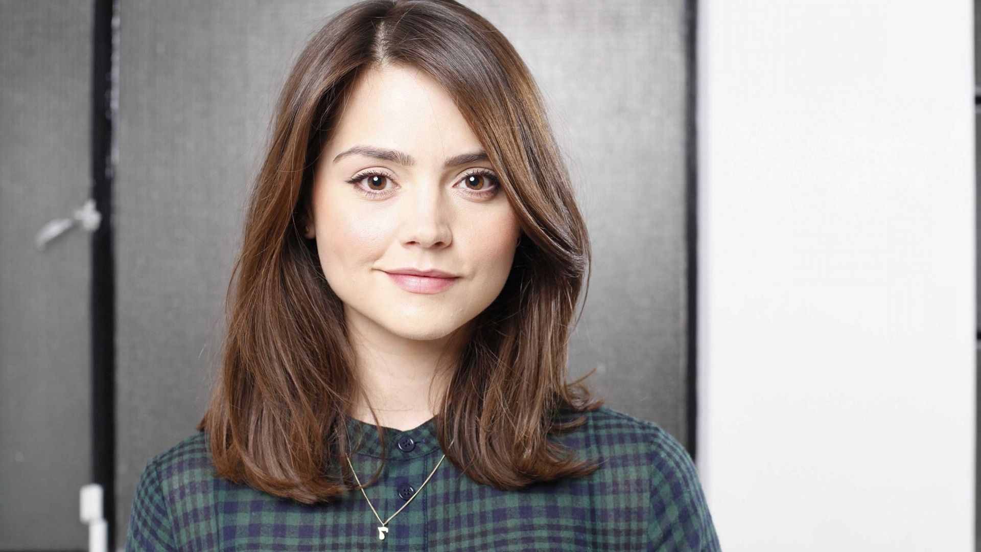 Pretty Jenna Coleman Smiling Wallpapers