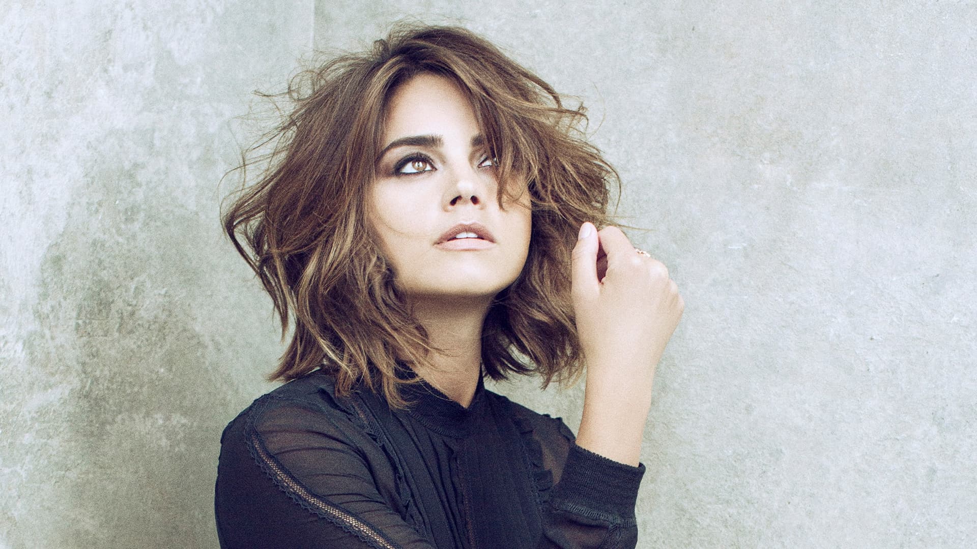 Pretty Jenna Coleman Smiling Wallpapers