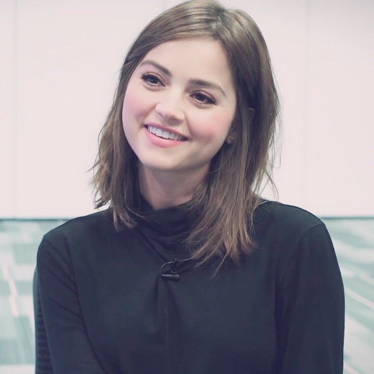 Pretty Jenna Coleman Smiling Wallpapers
