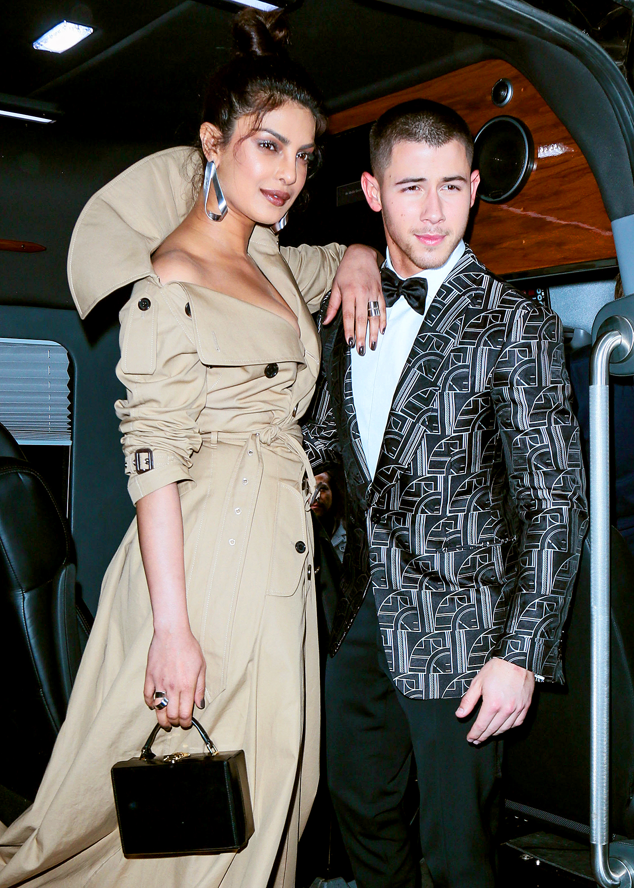 Priyanka Chopra Jonas &amp; Nick Jonas 2021 Wallpapers