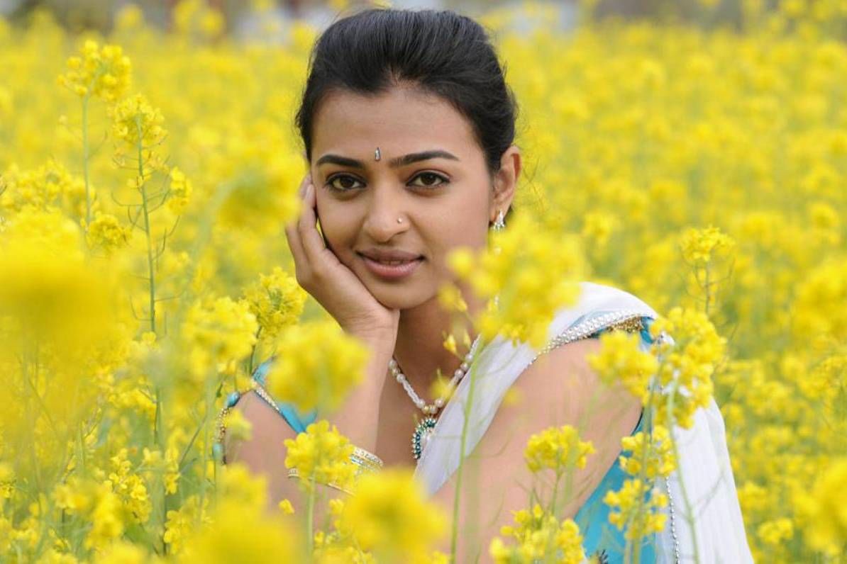 Radhika Apte Wallpapers