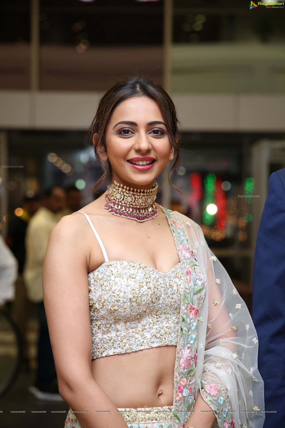 Rakul Preet Singh Wallpapers