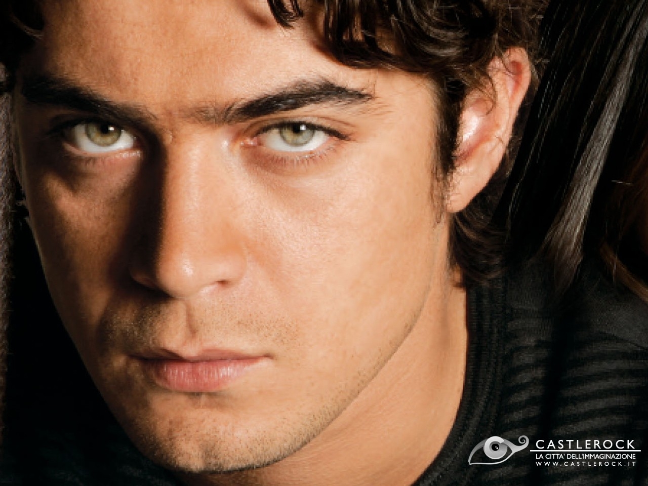 Riccardo Scamarcio Wallpapers