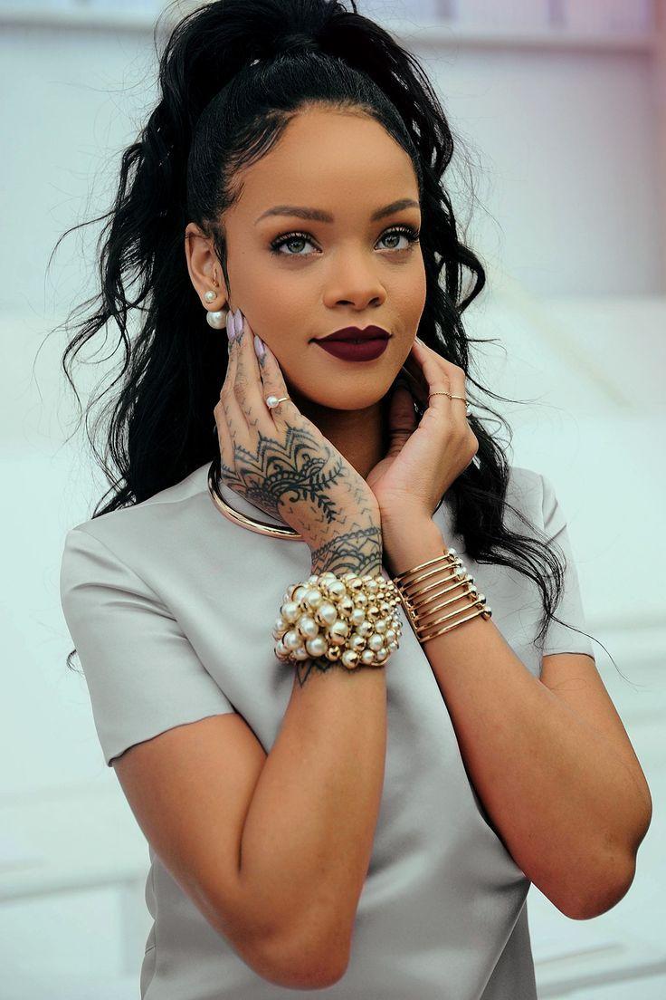 Rihanna Singer 2021 Wallpapers