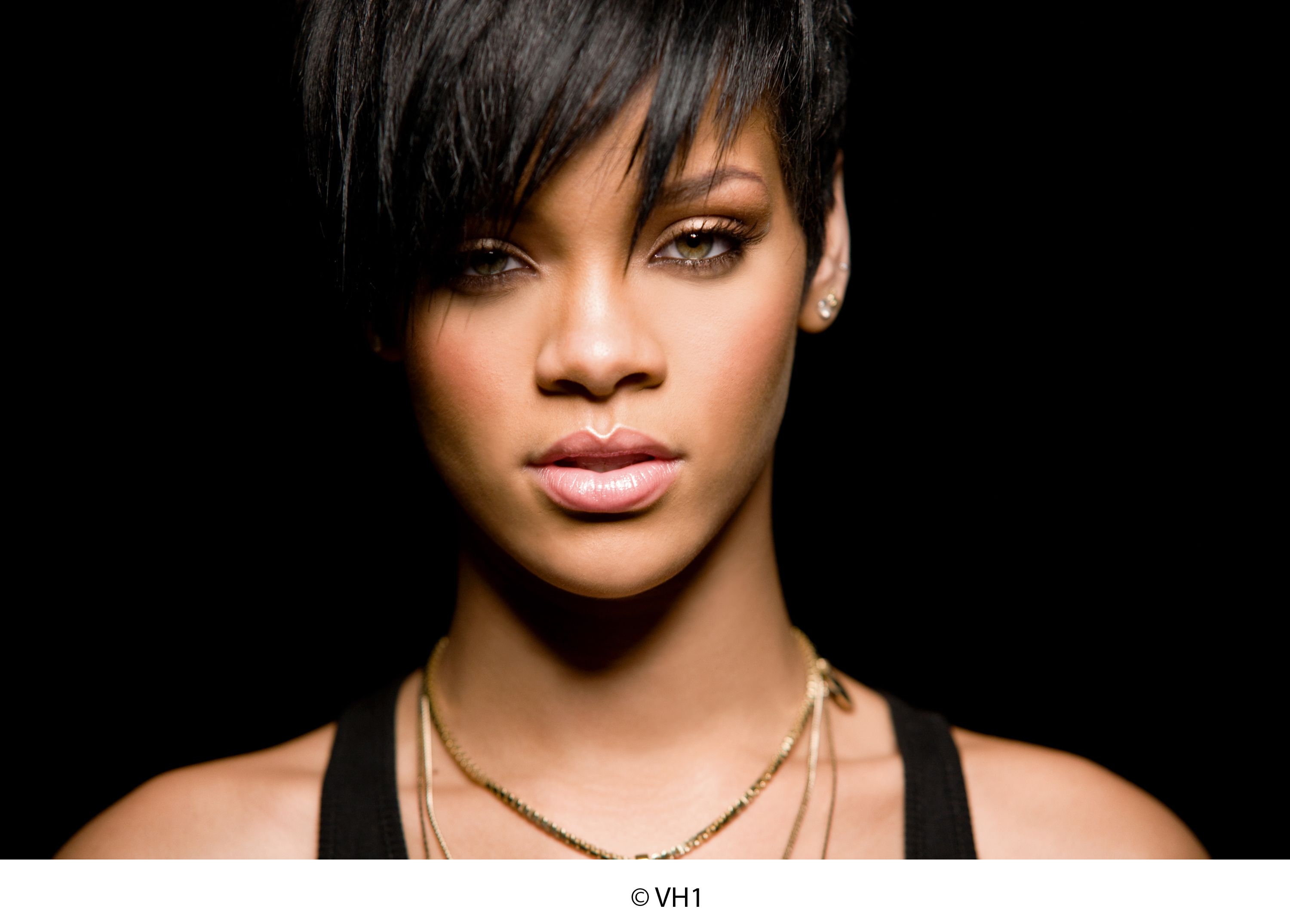 Rihanna Singer 2021 Wallpapers