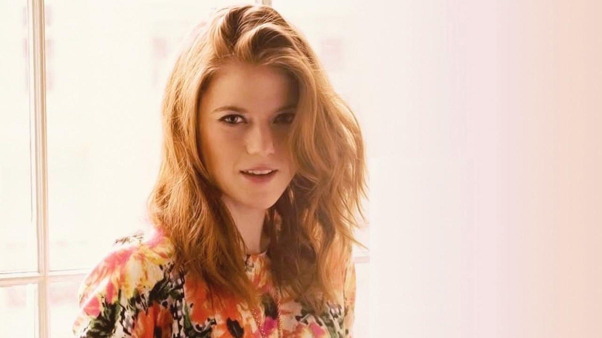 Rose Leslie Face Wallpapers