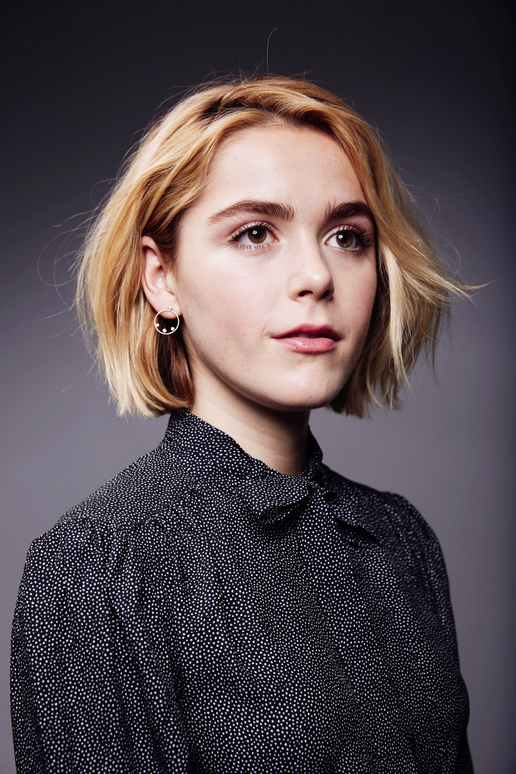 Sabrina Actress Kiernan Shipka Wallpapers