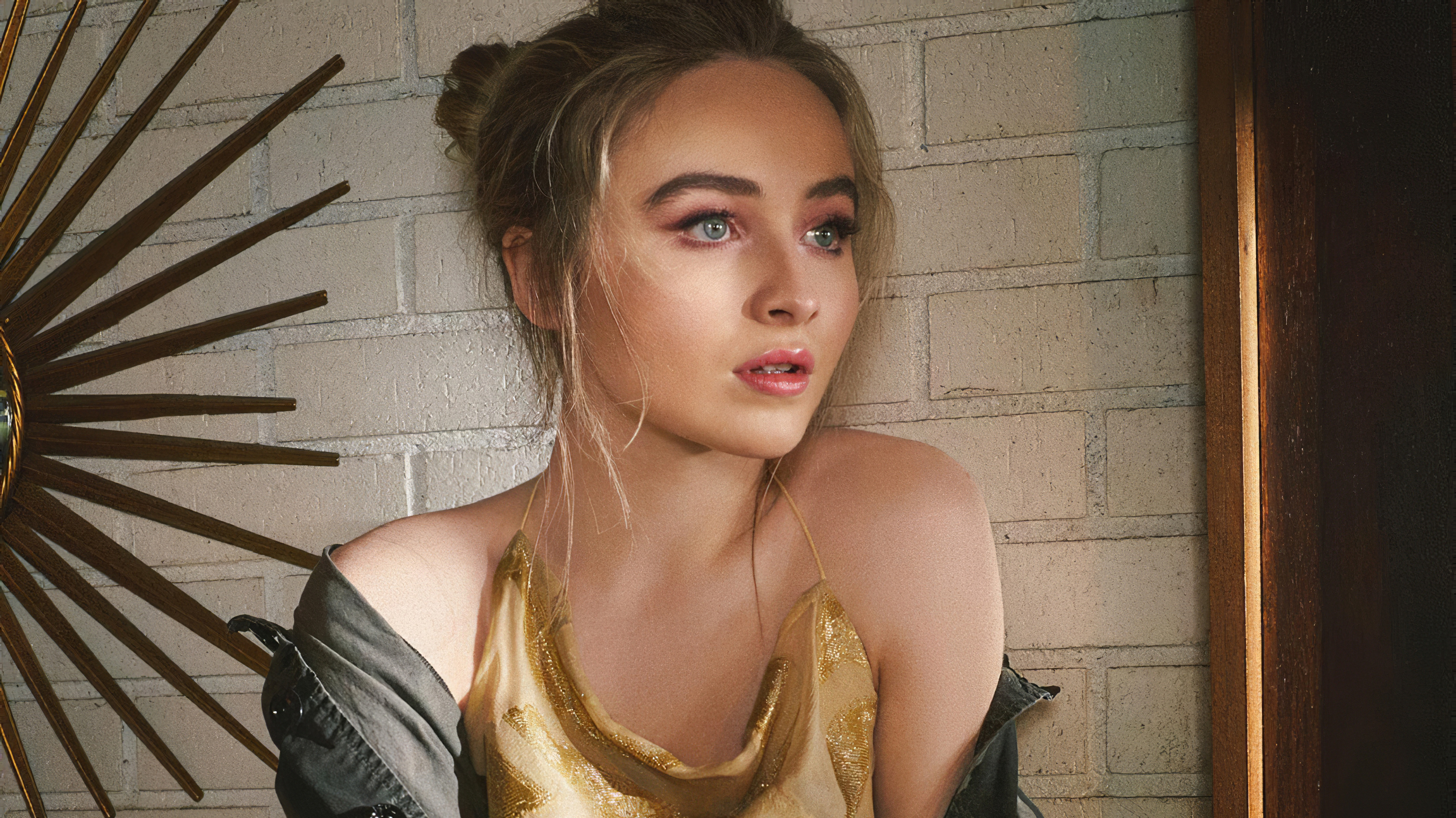 Sabrina Carpenter Beautiful Wallpapers