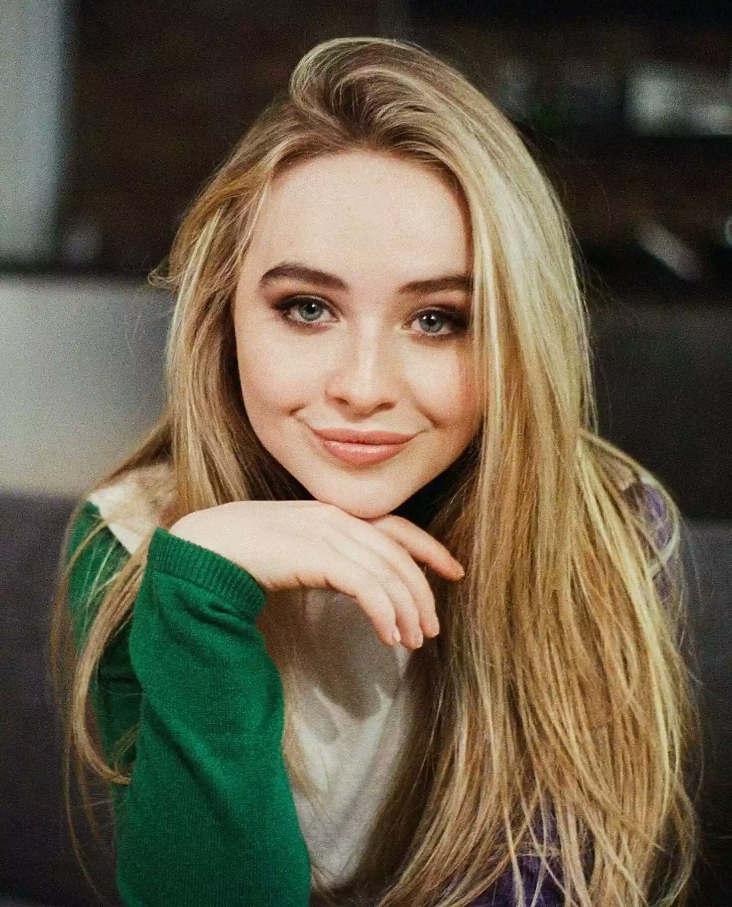 Sabrina Carpenter Cute Photoshoot Wallpapers