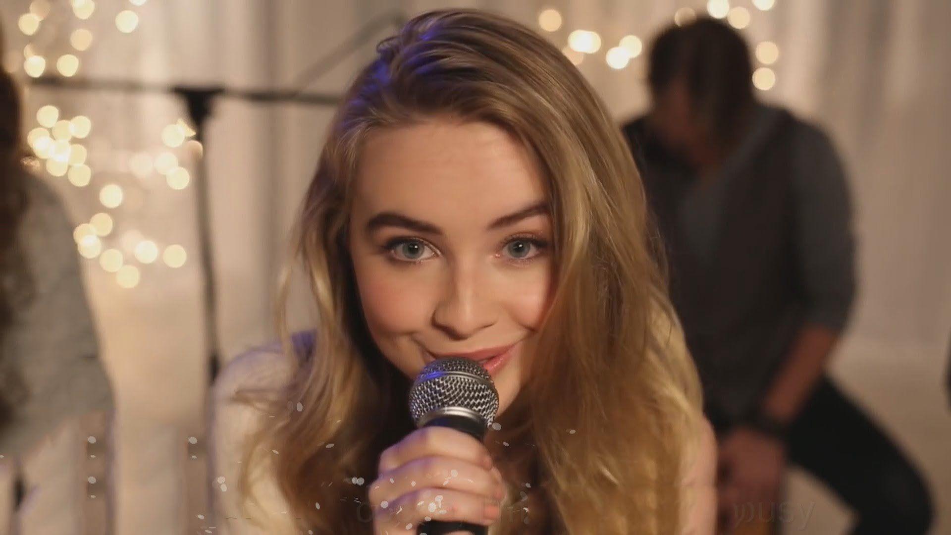 Sabrina Carpenter Singer Wallpapers