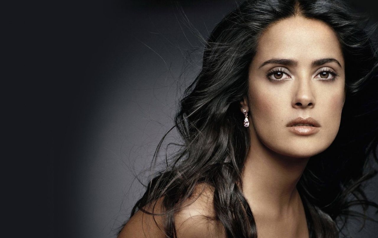 Salma Hayek Evening Standarad Wallpapers