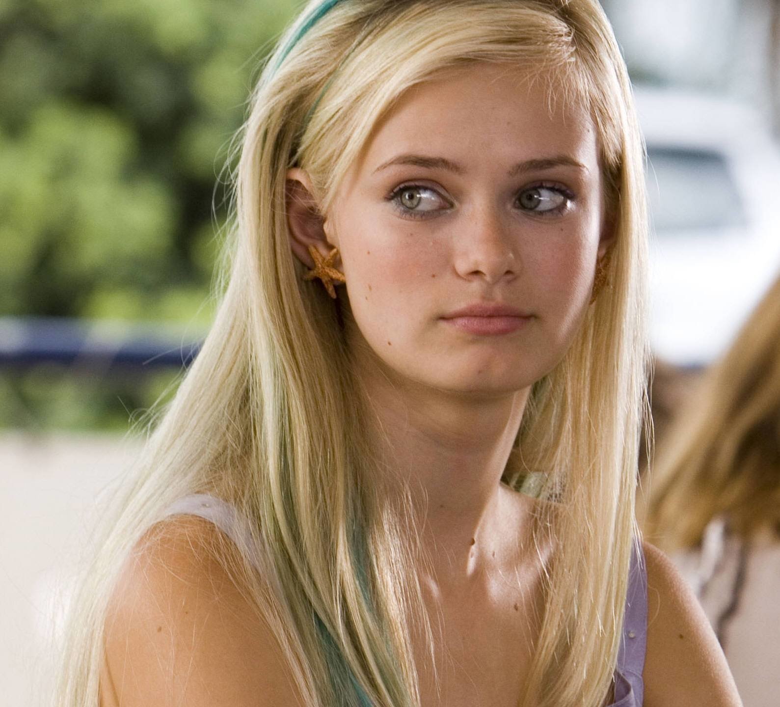 Sara Paxton Wallpapers