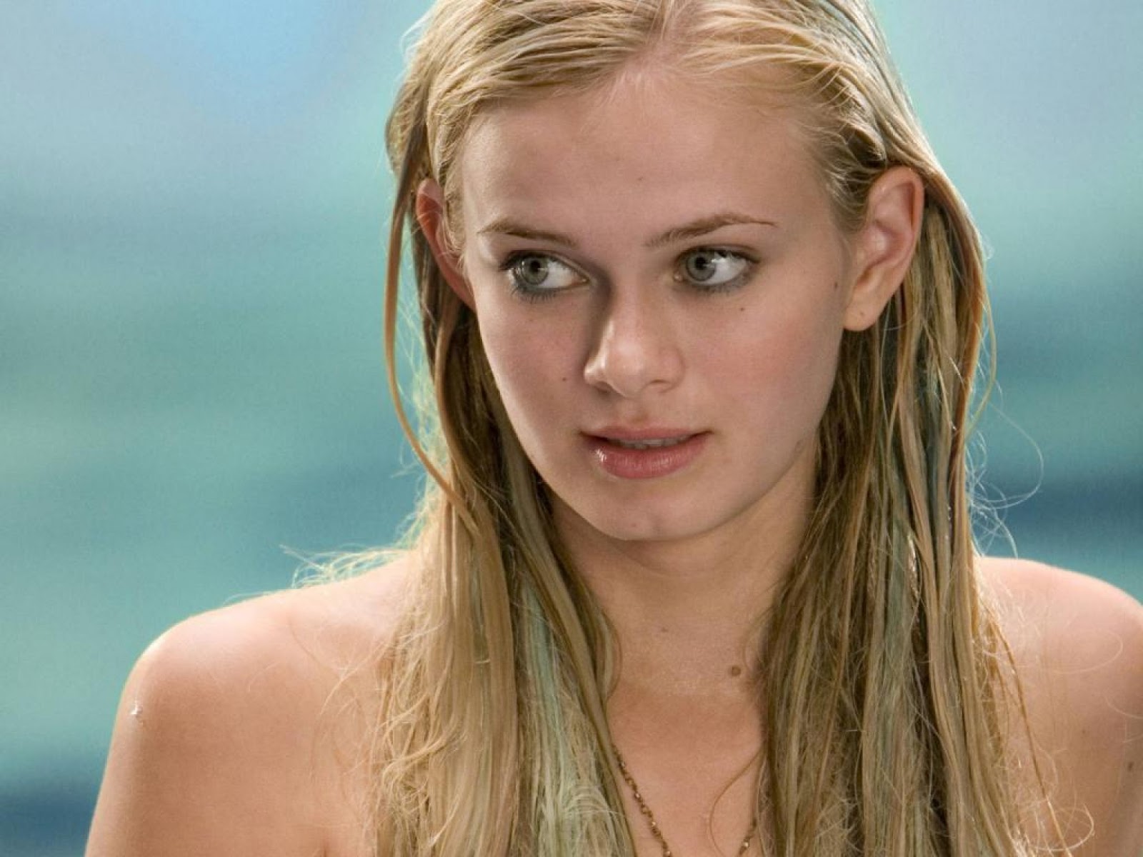 Sara Paxton Wallpapers