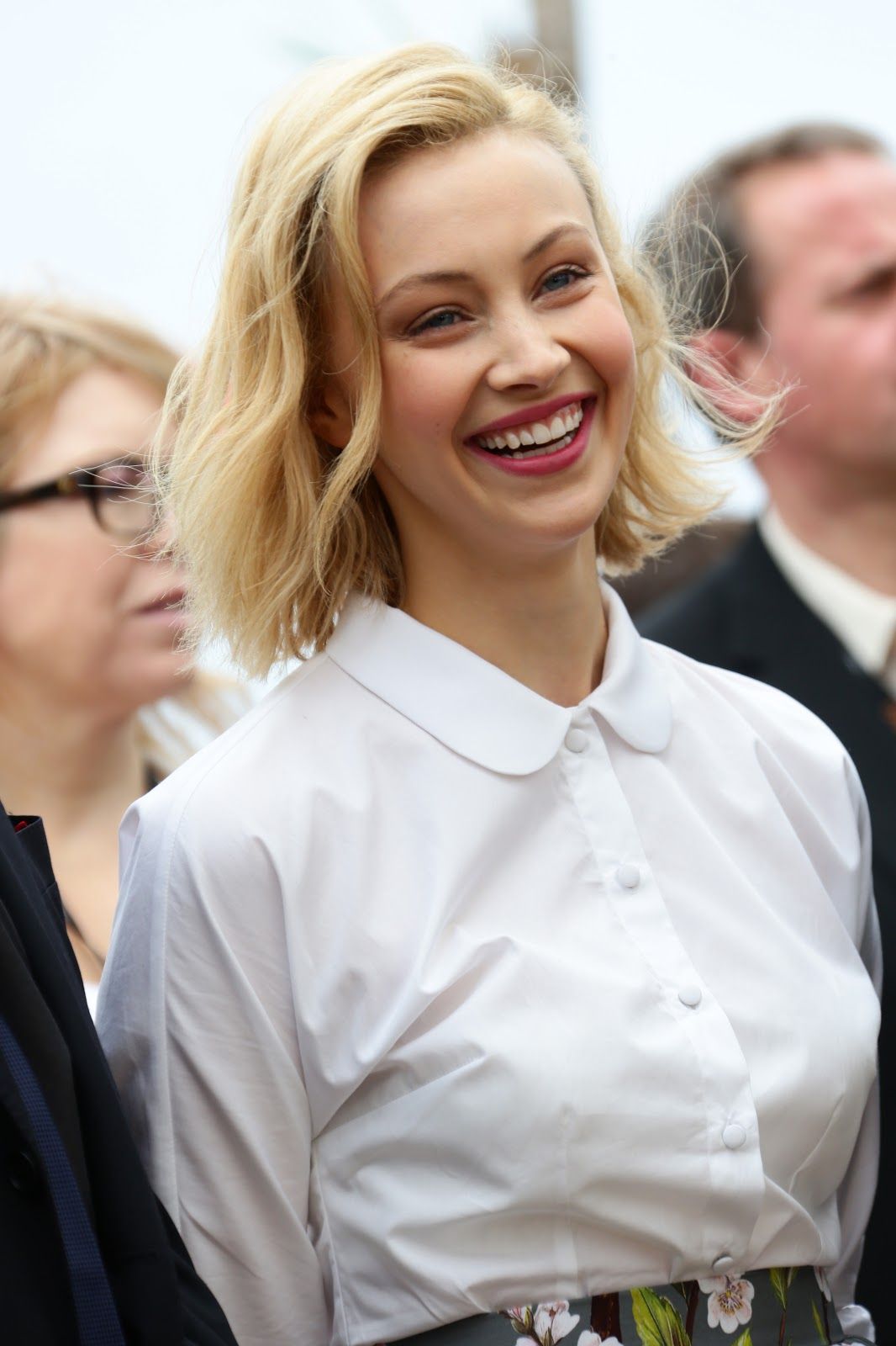 Sarah Gadon Wallpapers