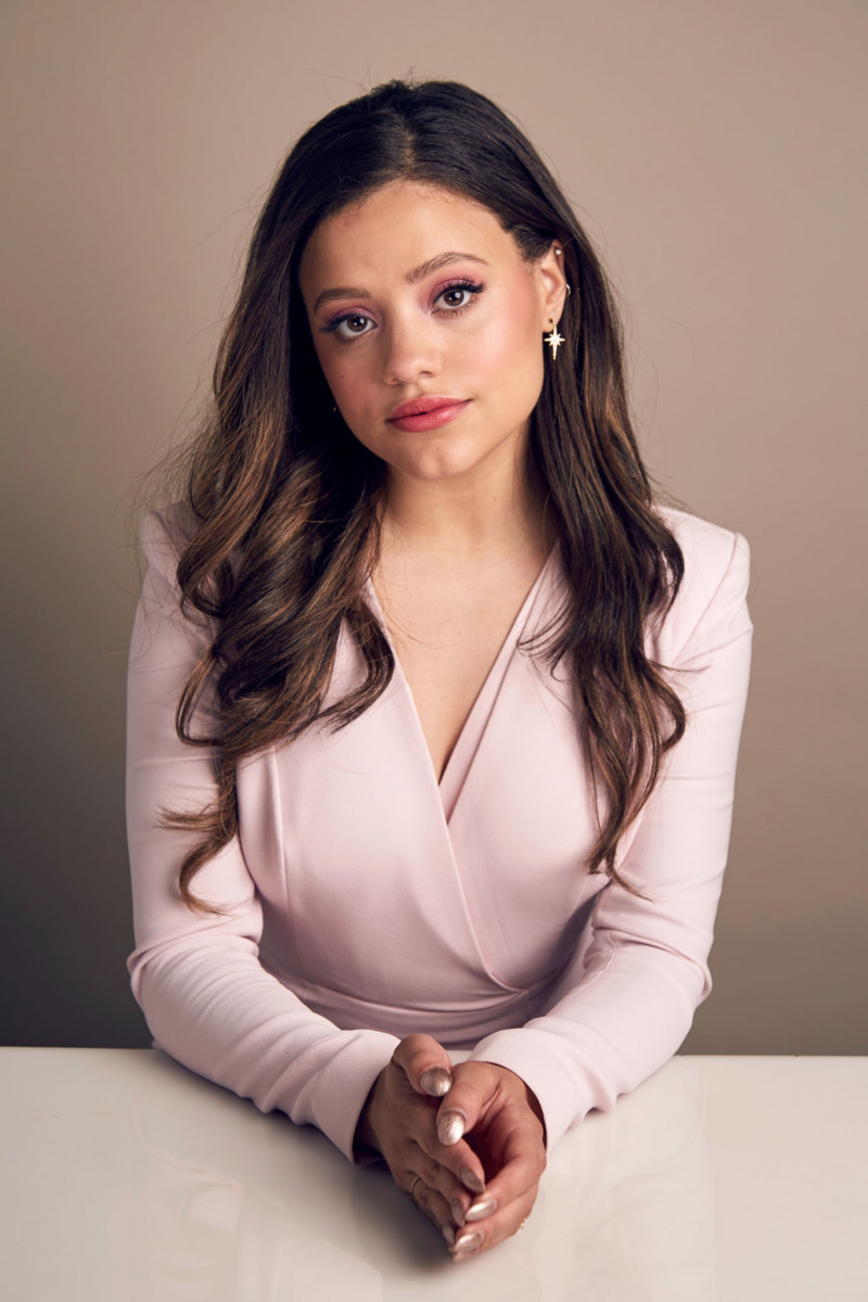 Sarah Jeffery Wallpapers