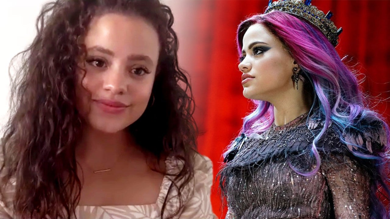 Sarah Jeffery Wallpapers