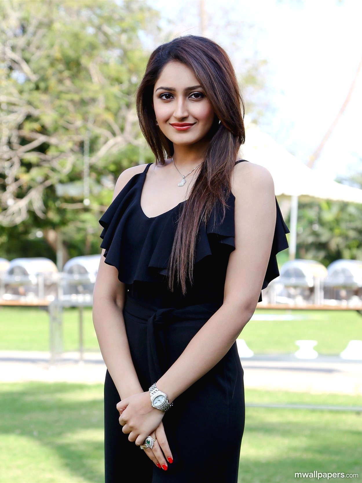 Sayesha Saigal Wallpapers