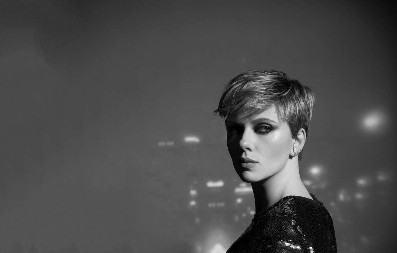 Scarlett Johansson in Short Hair Wallpapers