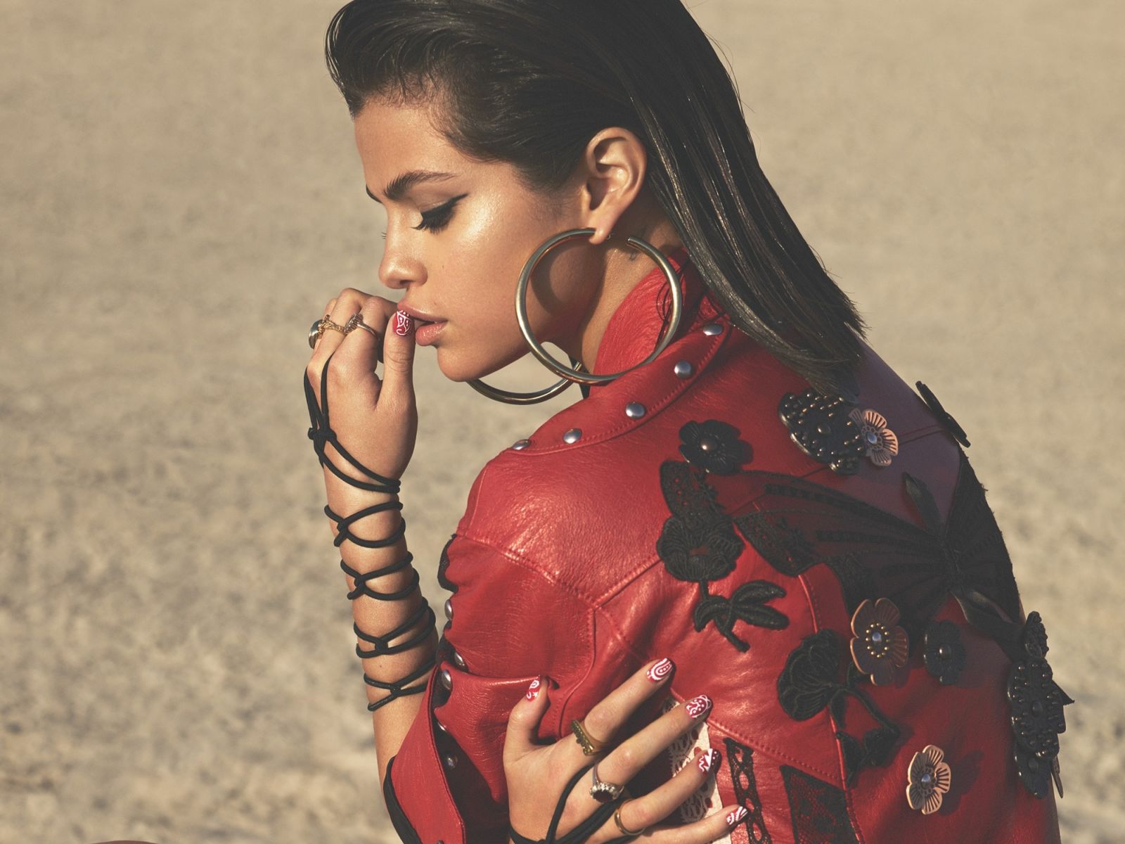 Selena Gomez Vogue American Magazine Photoshoot Wallpapers