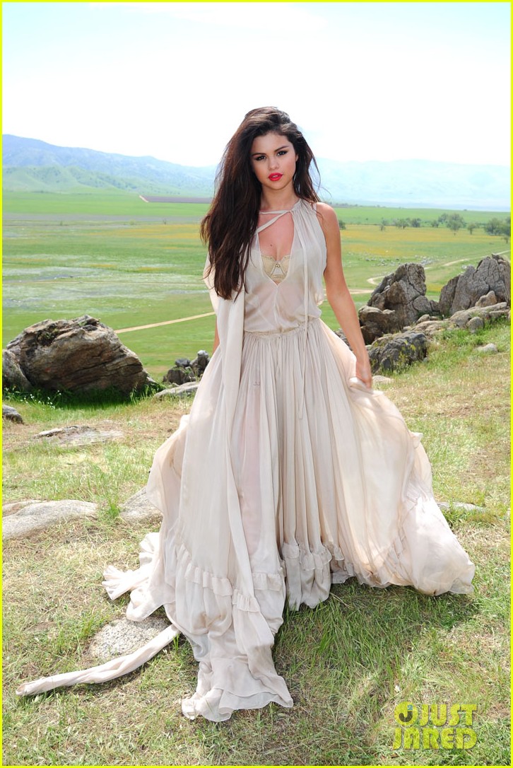 Selena Gomez White Dress Photoshoot Wallpapers