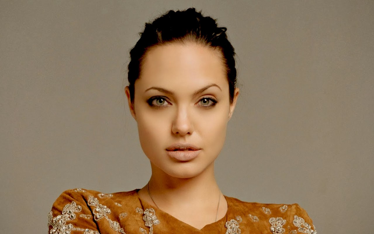 Sexy Angelina Jolie Wallpapers