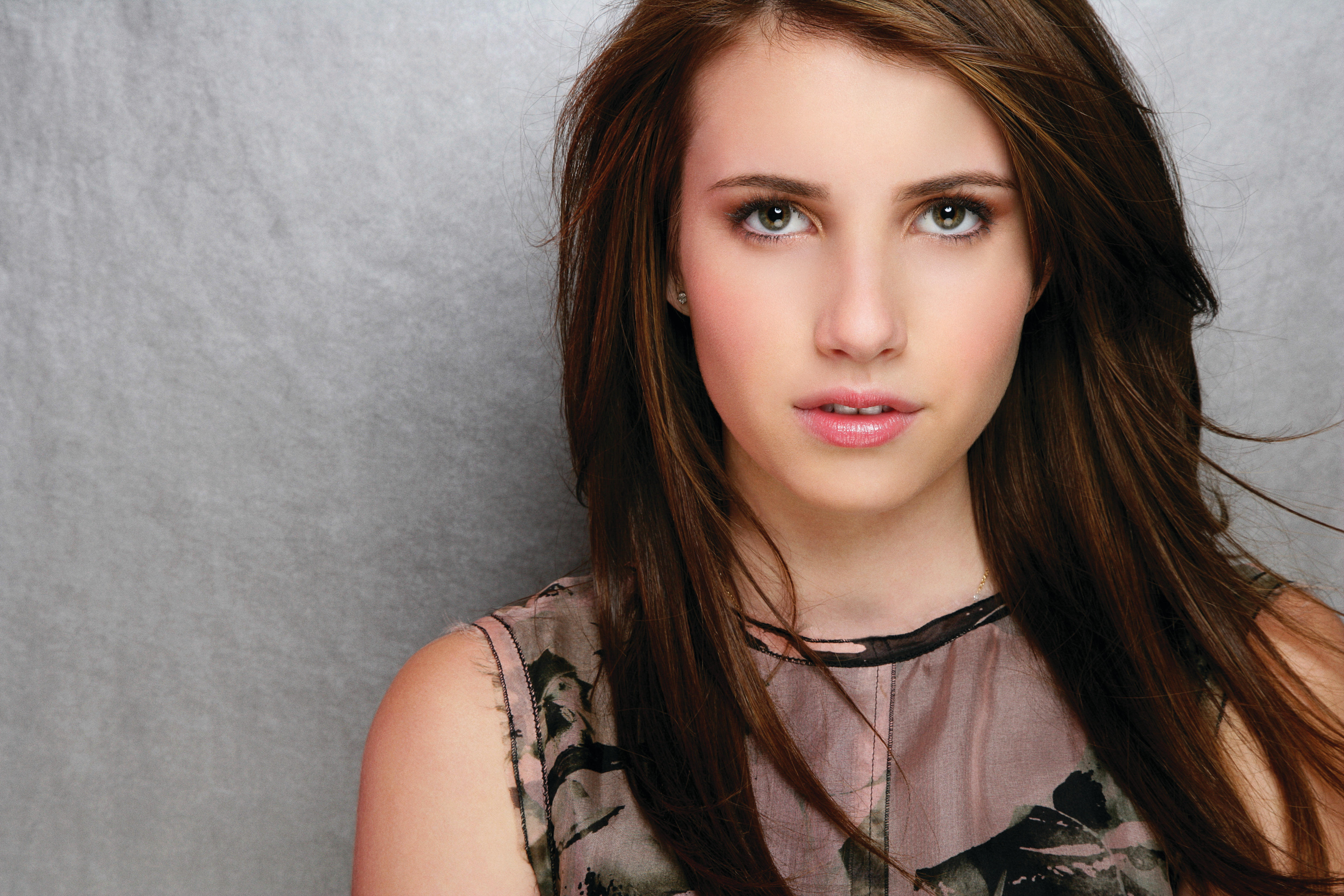 Sexy Emma Roberts 2019 Wallpapers