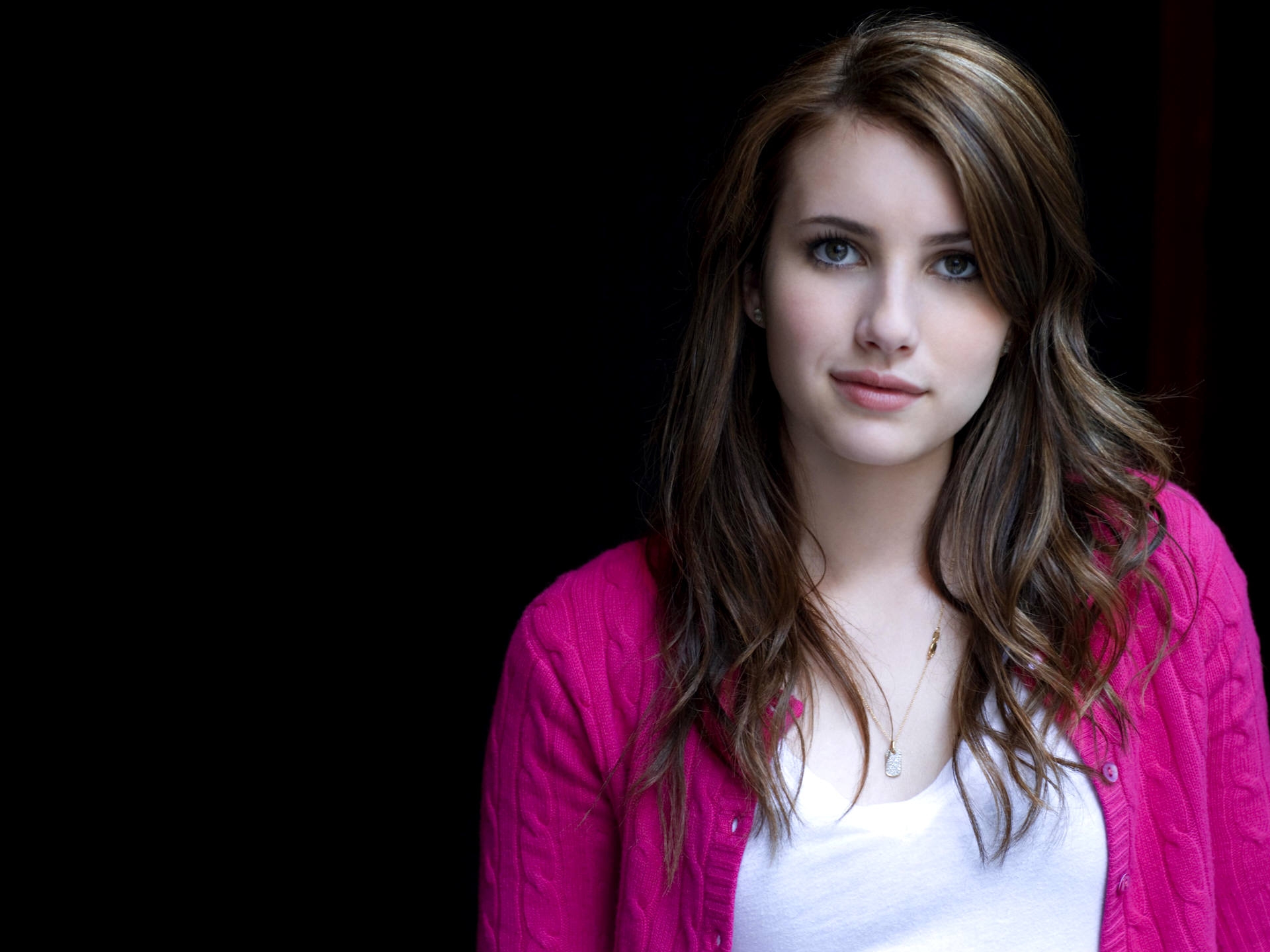 Sexy Emma Roberts 2019 Wallpapers