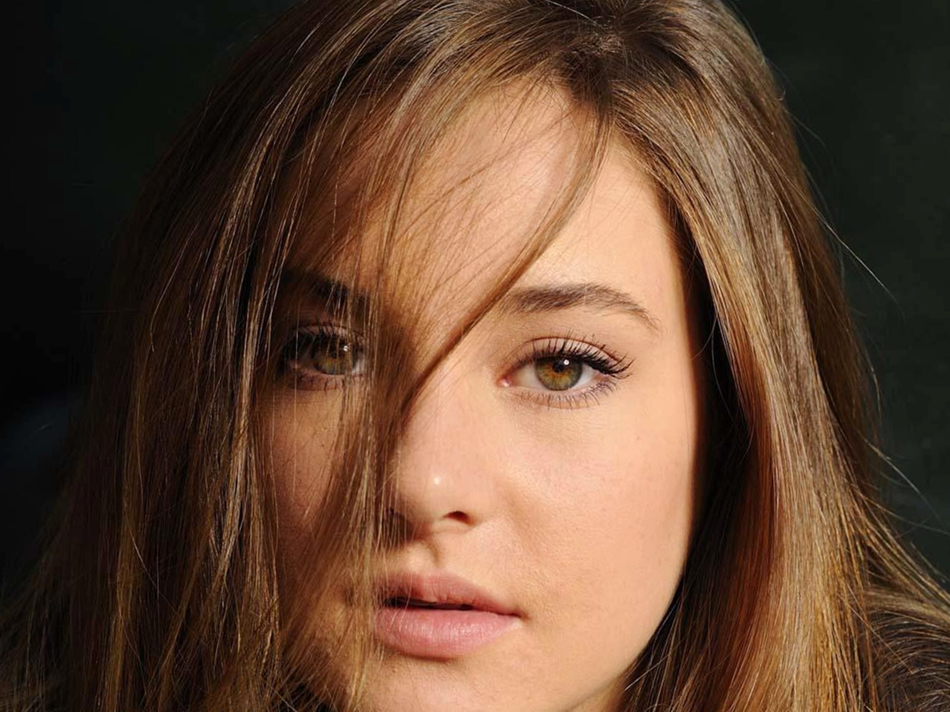 Shailene Woodley Wallpapers