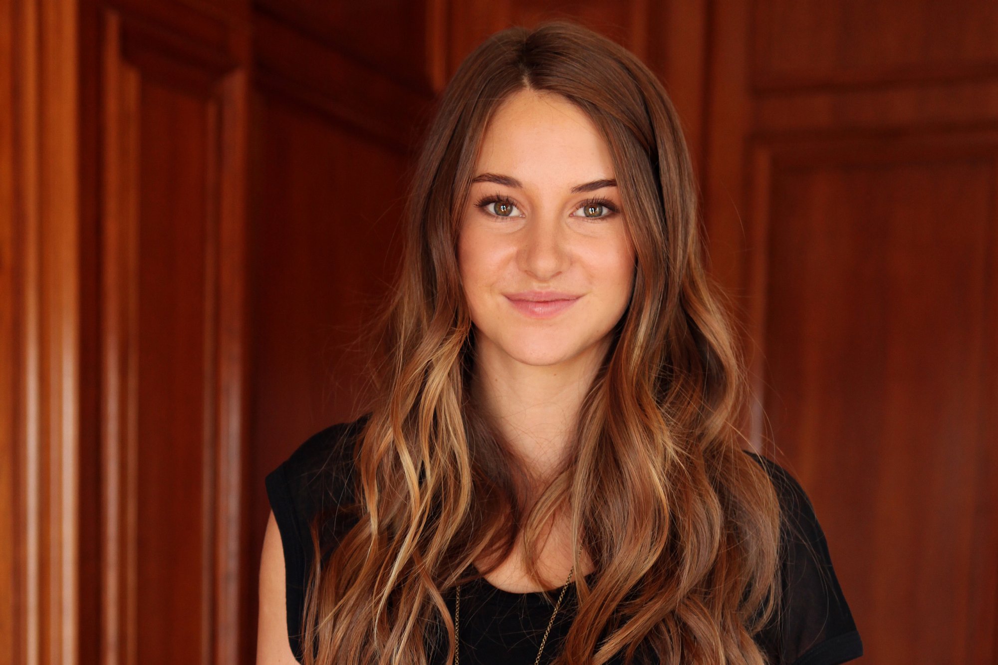 Shailene Woodley Actress Wallpapers