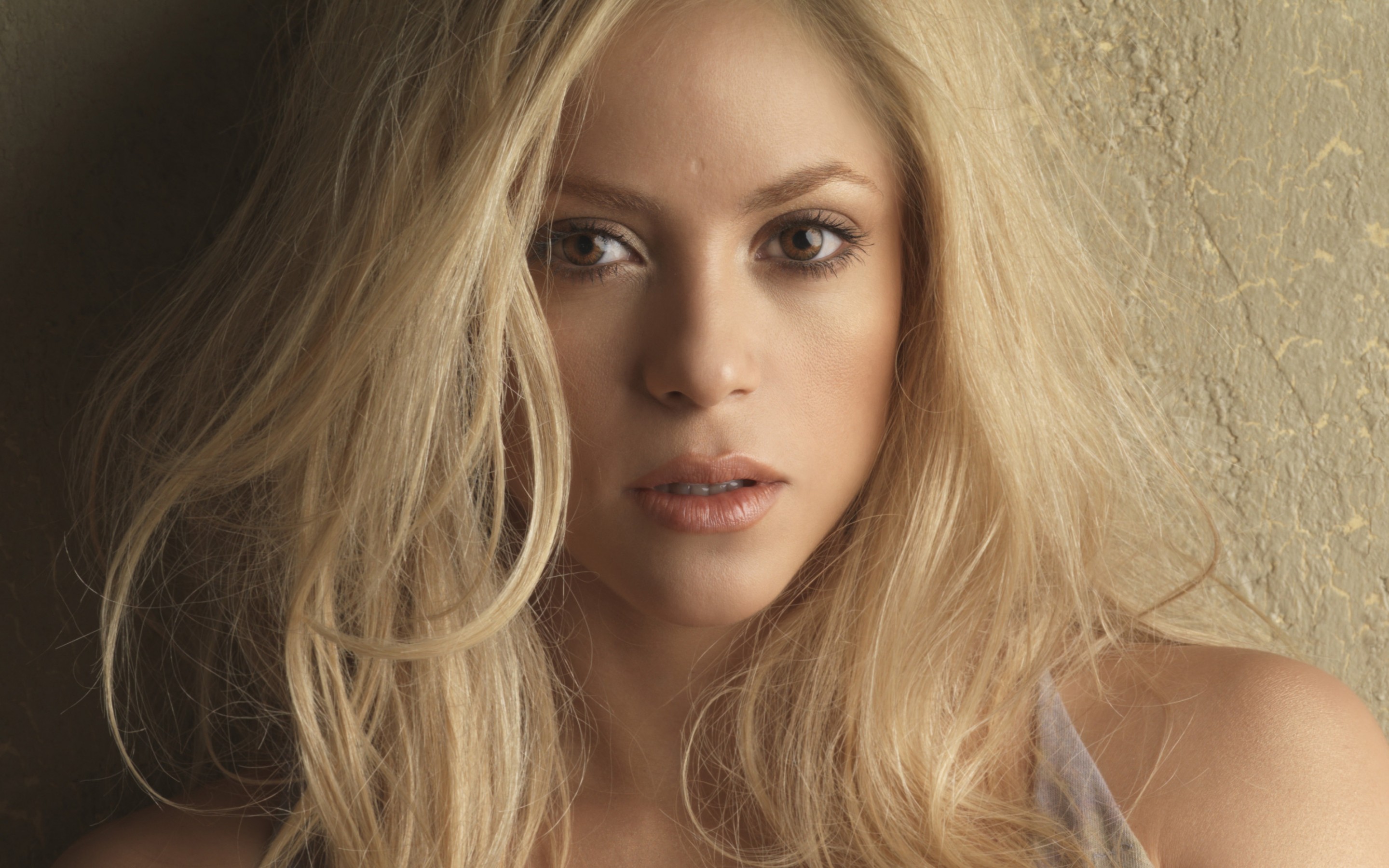 Shakira HD Singer Wallpapers