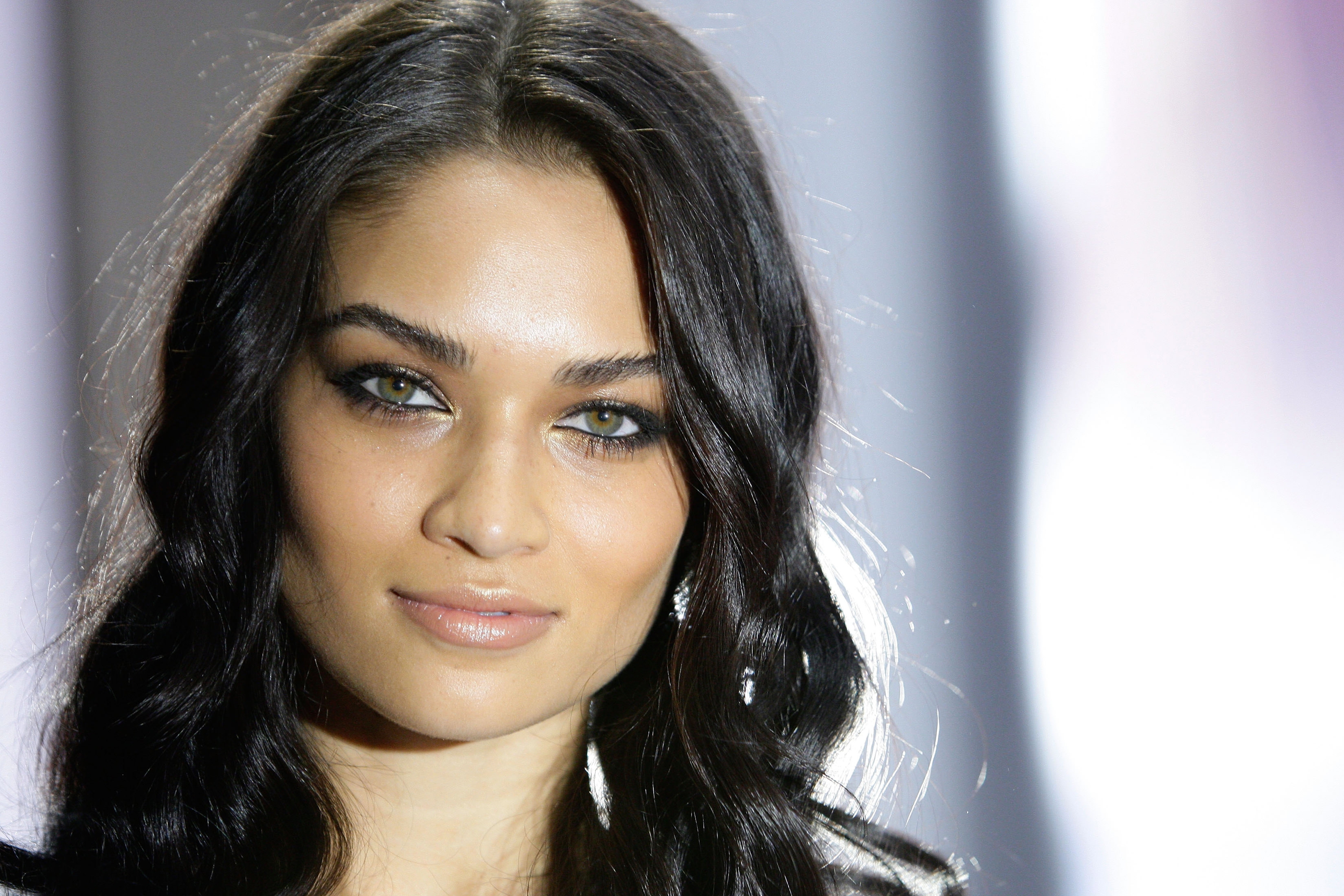 Shanina Shaik Wallpapers