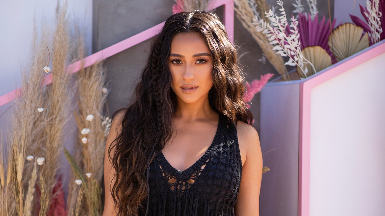 Shay Mitchell 2019 Wallpapers