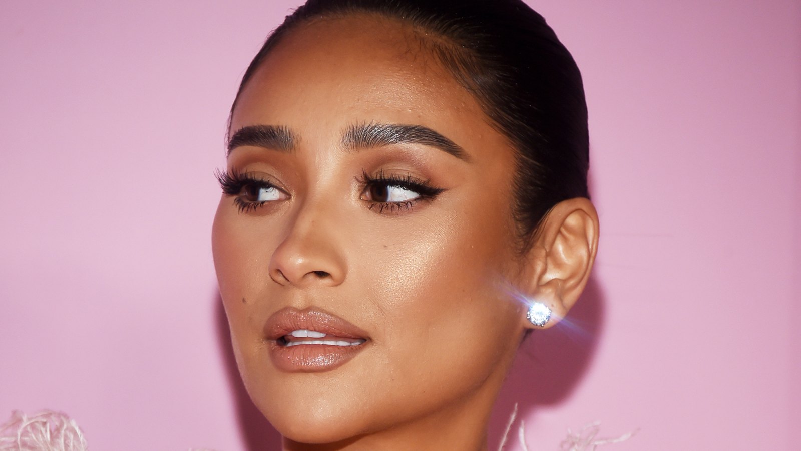 Shay Mitchell 2019 Wallpapers