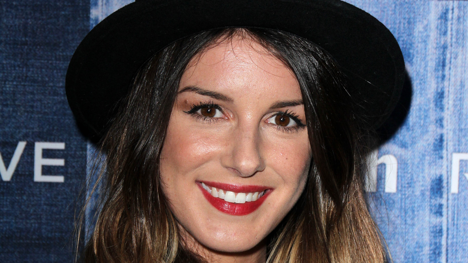 Shenae Grimes Wallpapers