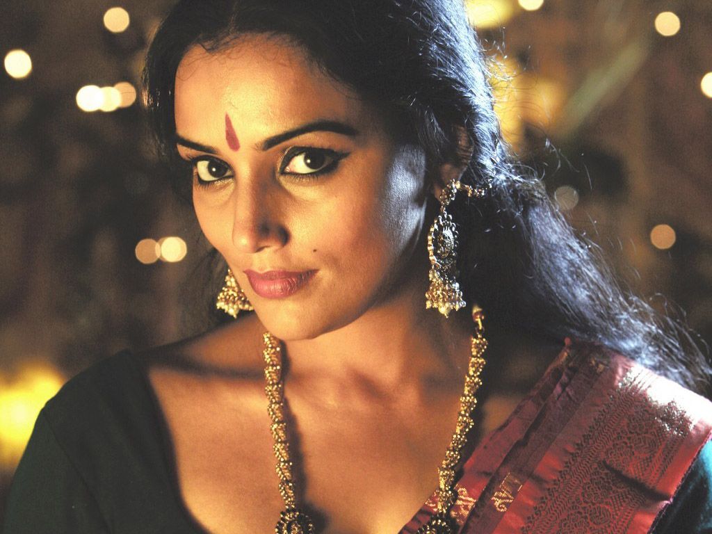 Shweta Menon Wallpapers