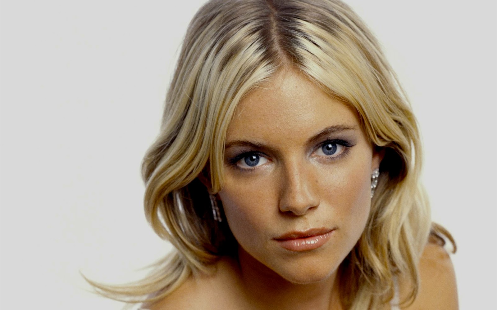 Sienna Miller Wallpapers