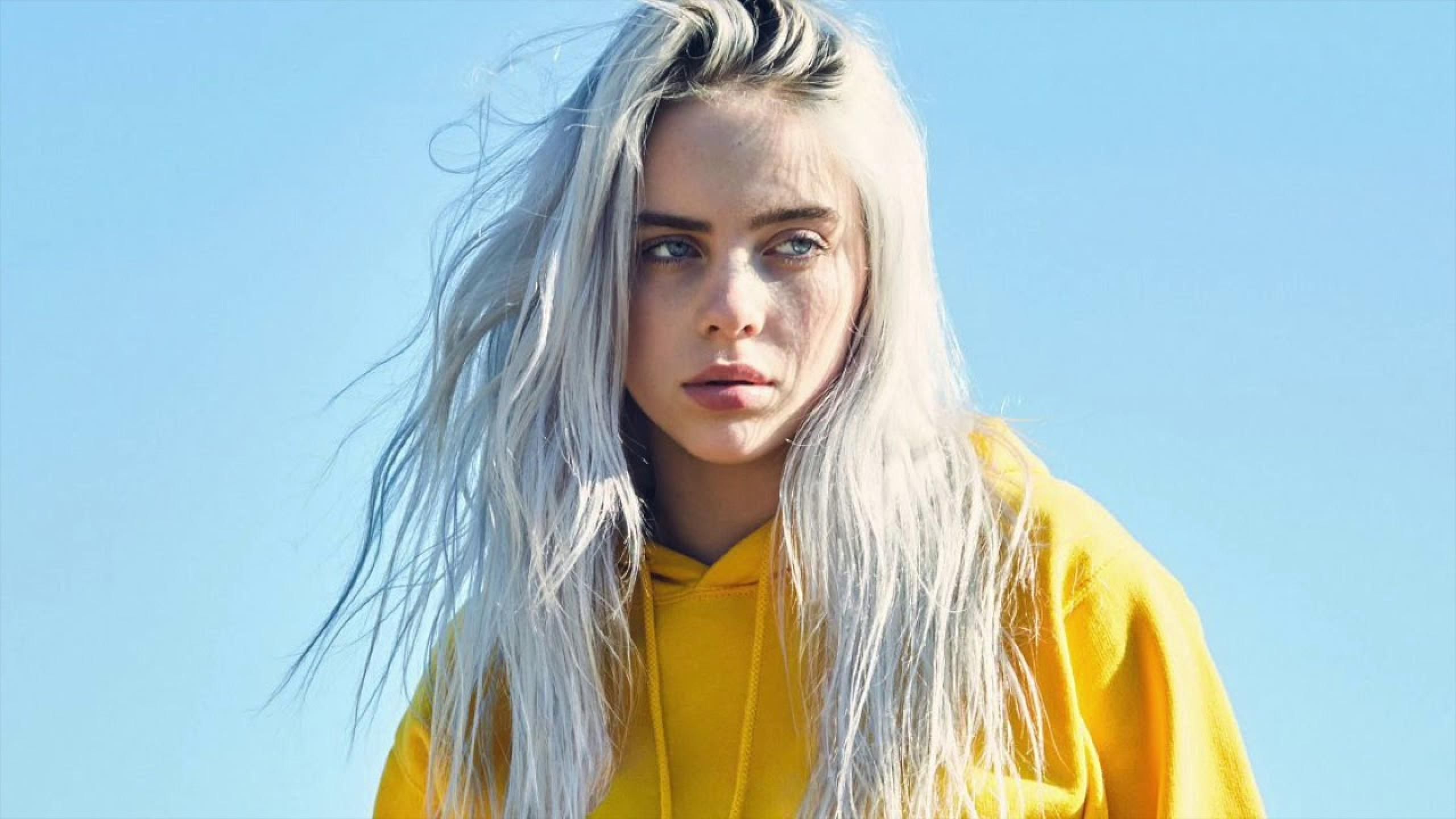 Singer Billie Eilish Face Wallpapers