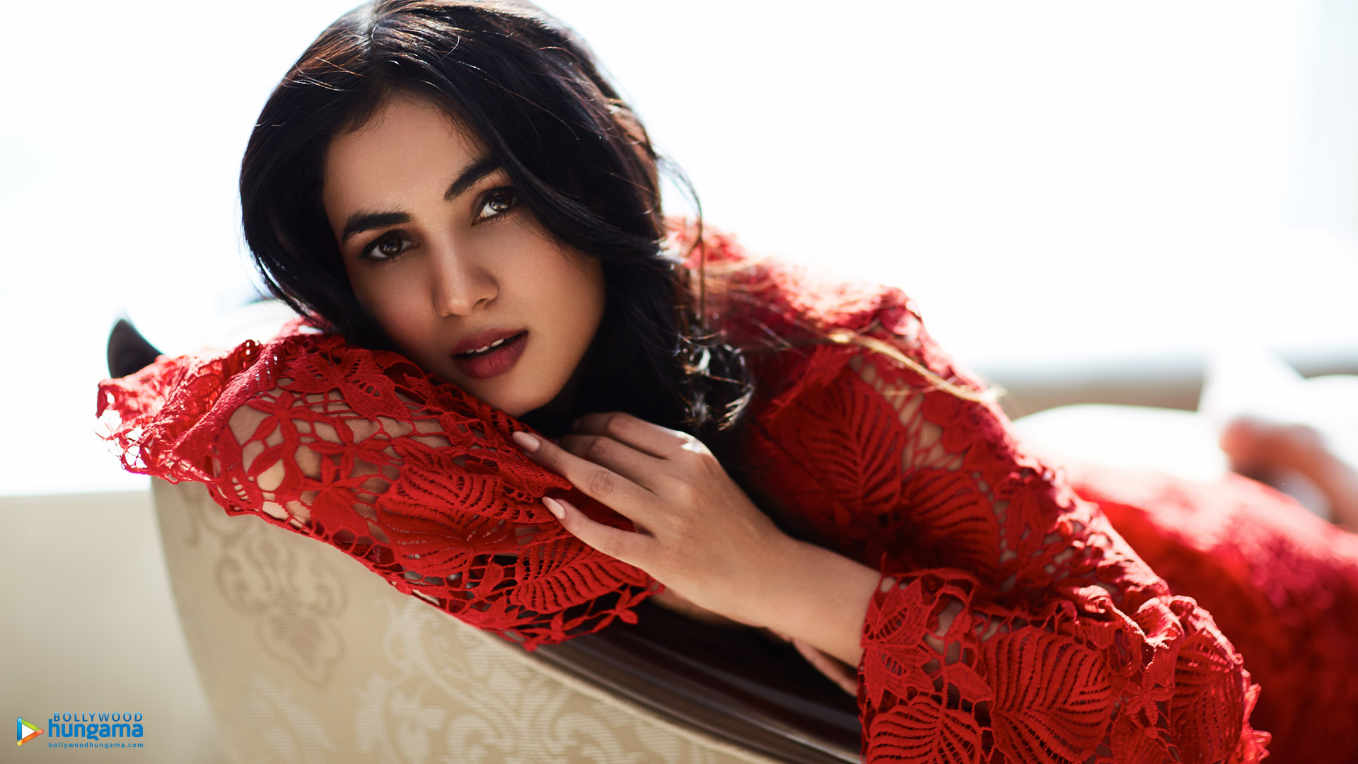 Sonal Chauhan Wallpapers