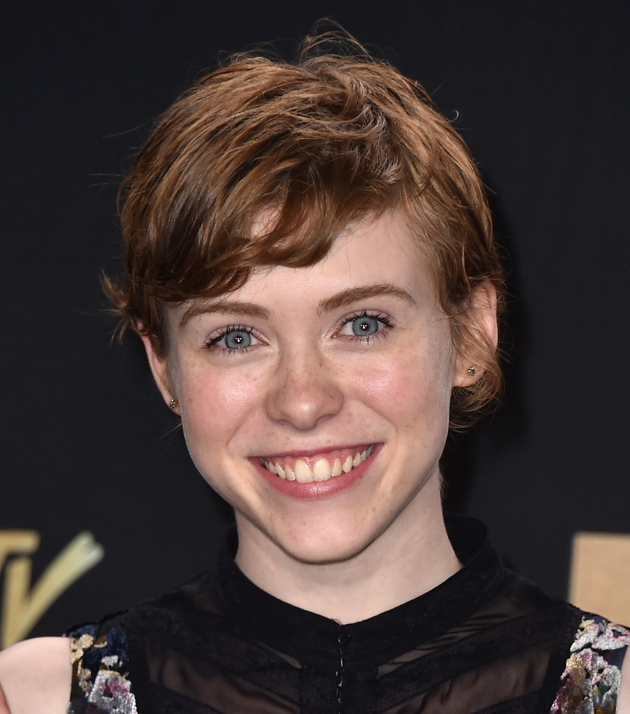 Sophia Lillis Wallpapers