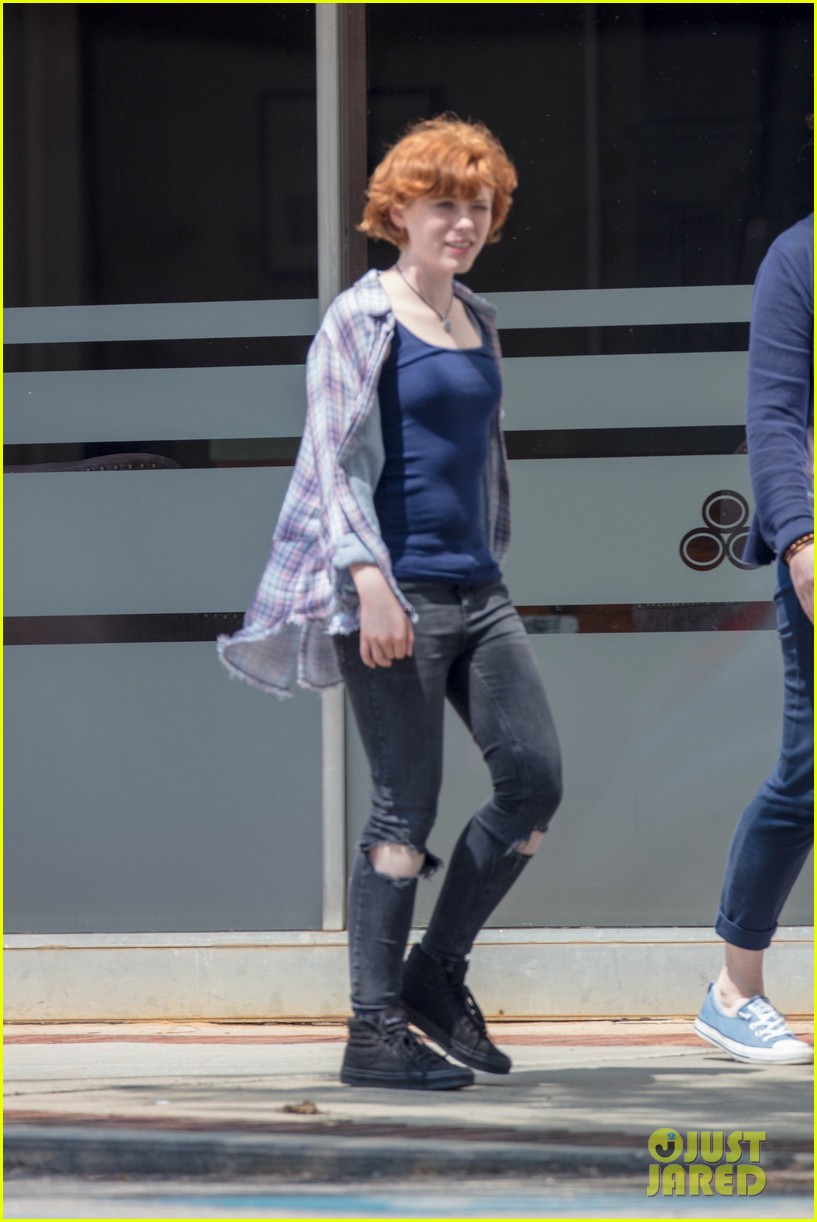 Sophia Lillis Candid Photoshoot Wallpapers