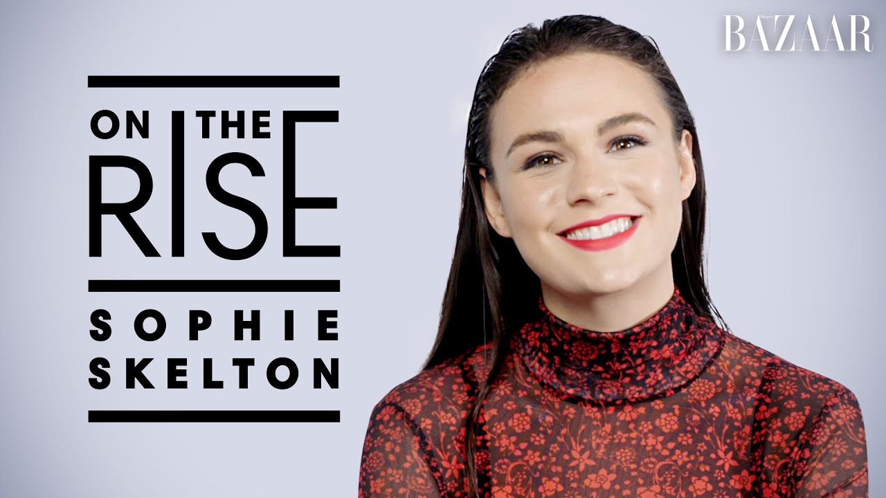 Sophie Skelton Outlander Actress Wallpapers