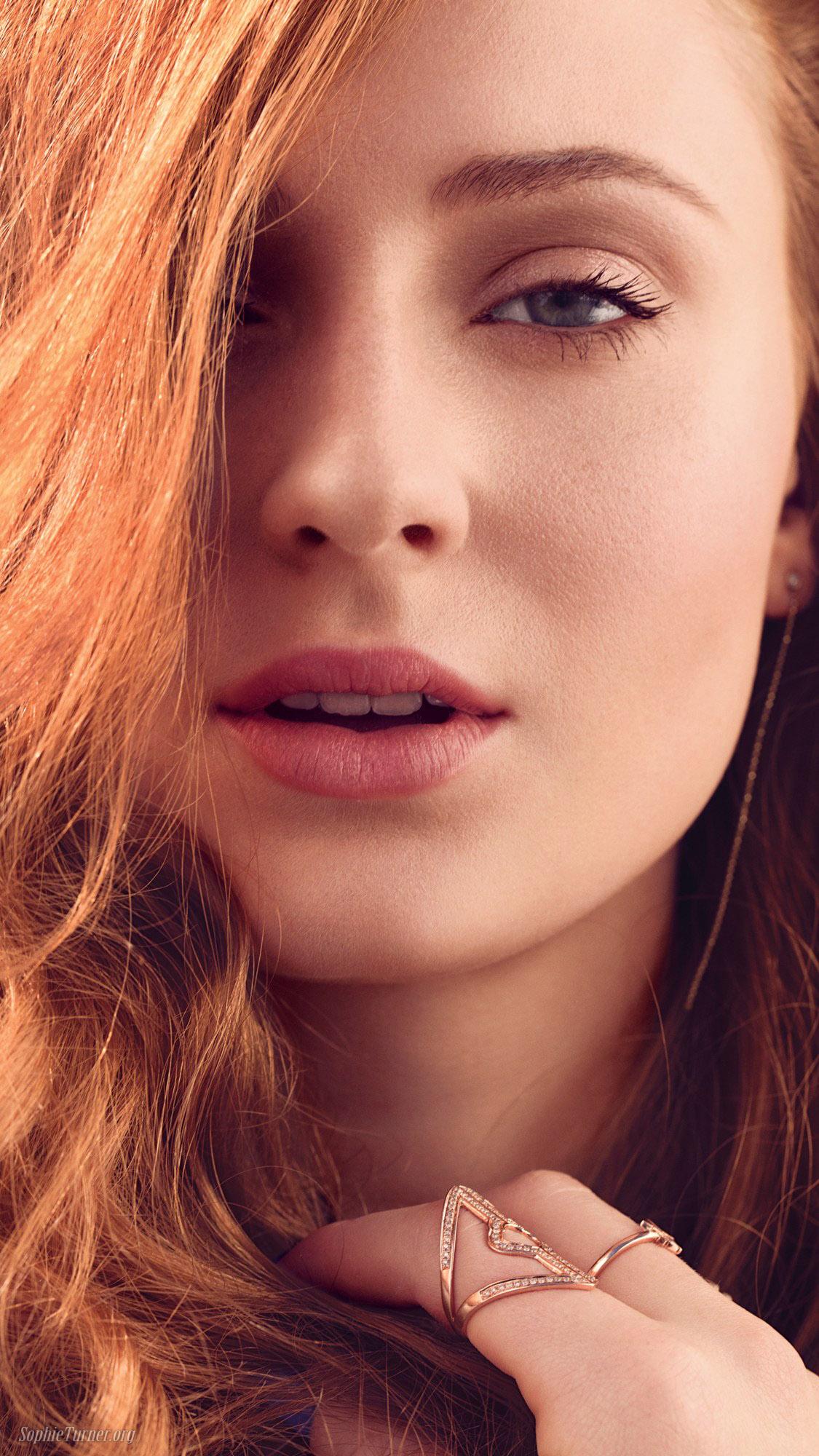 Sophie Turner Celebrities Wallpapers