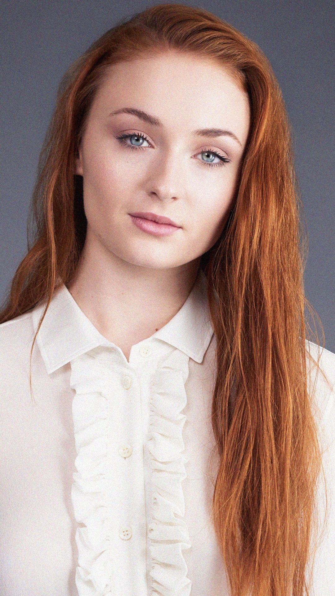 Sophie Turner Cute Face Wallpapers