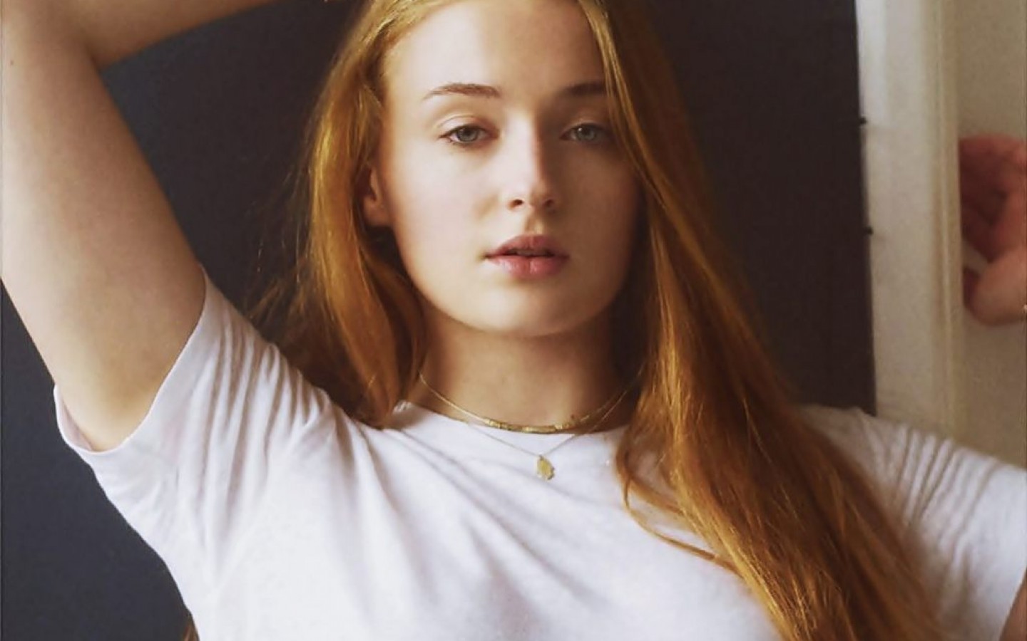 Sophie Turner Cute Face Wallpapers