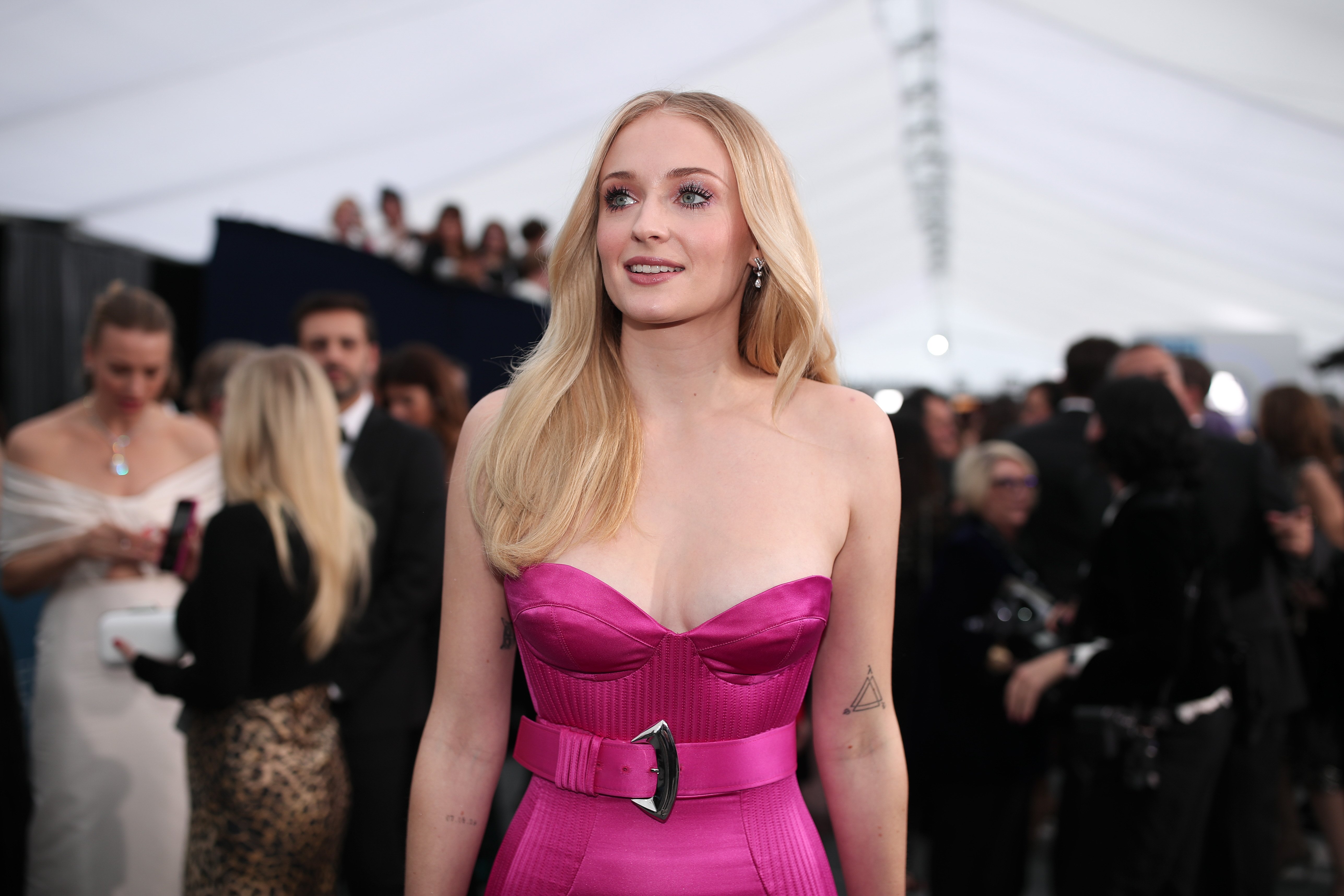 Sophie Turner in Black Dress with Dog Wallpapers